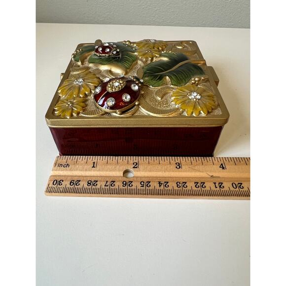 Goldtone Ladybug Bejeweled Trinket Box /Jewelry Box  4”X4”  3D Ladybugs & Leaves - Picture 4 of 13